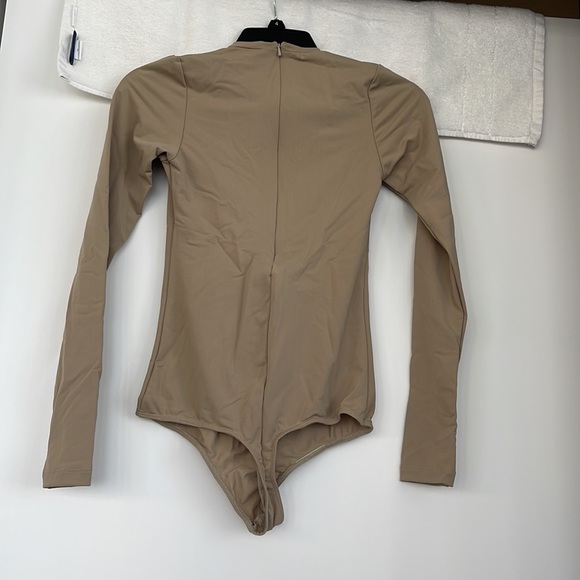 Tan long sleeve bodysuit - Picture 2 of 2